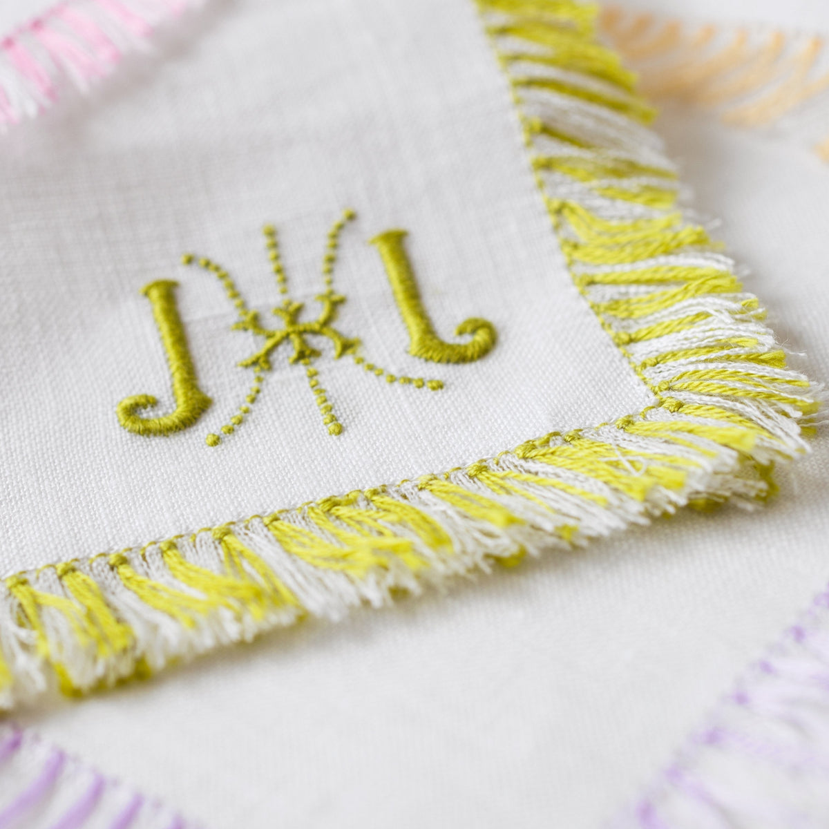 Frange Table Linens