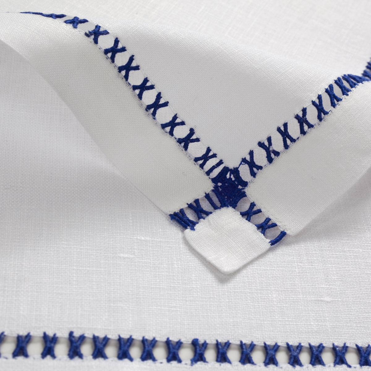 Vannes Table Linens