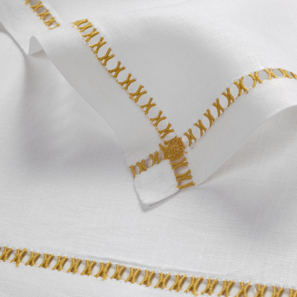 Vannes Table Linens