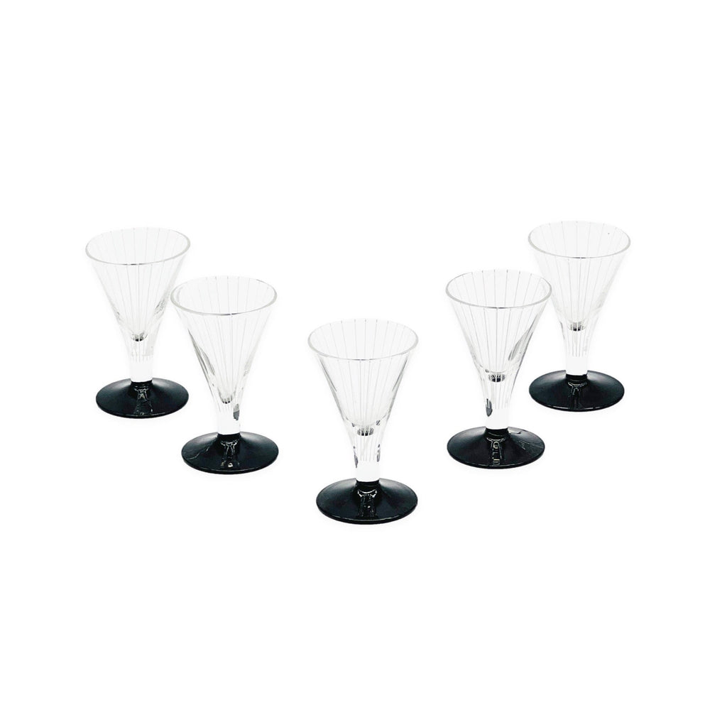 http://juliab.com/cdn/shop/files/art-deco-cordial-glasses-30471639171118_15b3f83c-97d5-482c-b473-5275c19c7111_1024x.jpg?v=1700473284