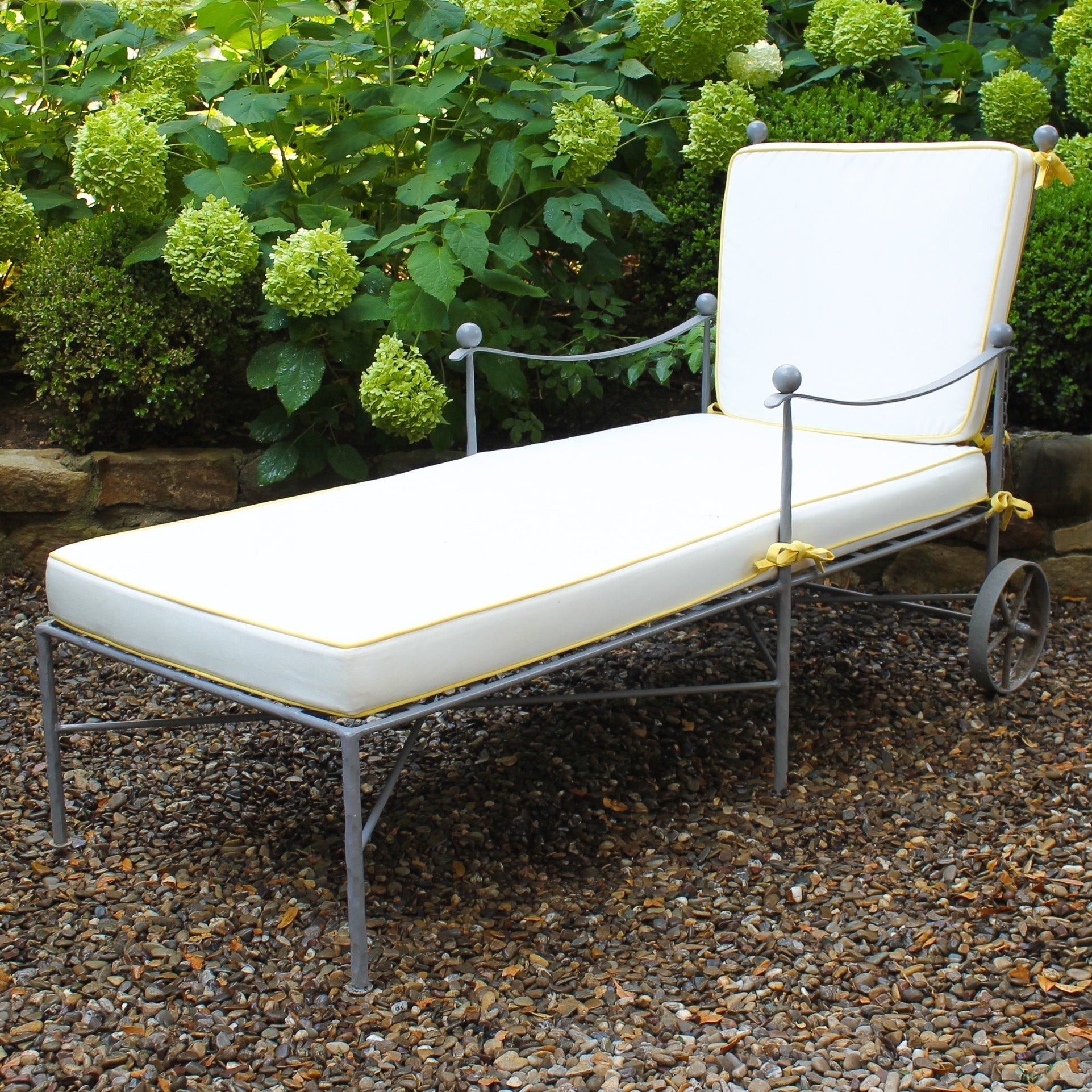Chaise Lounge