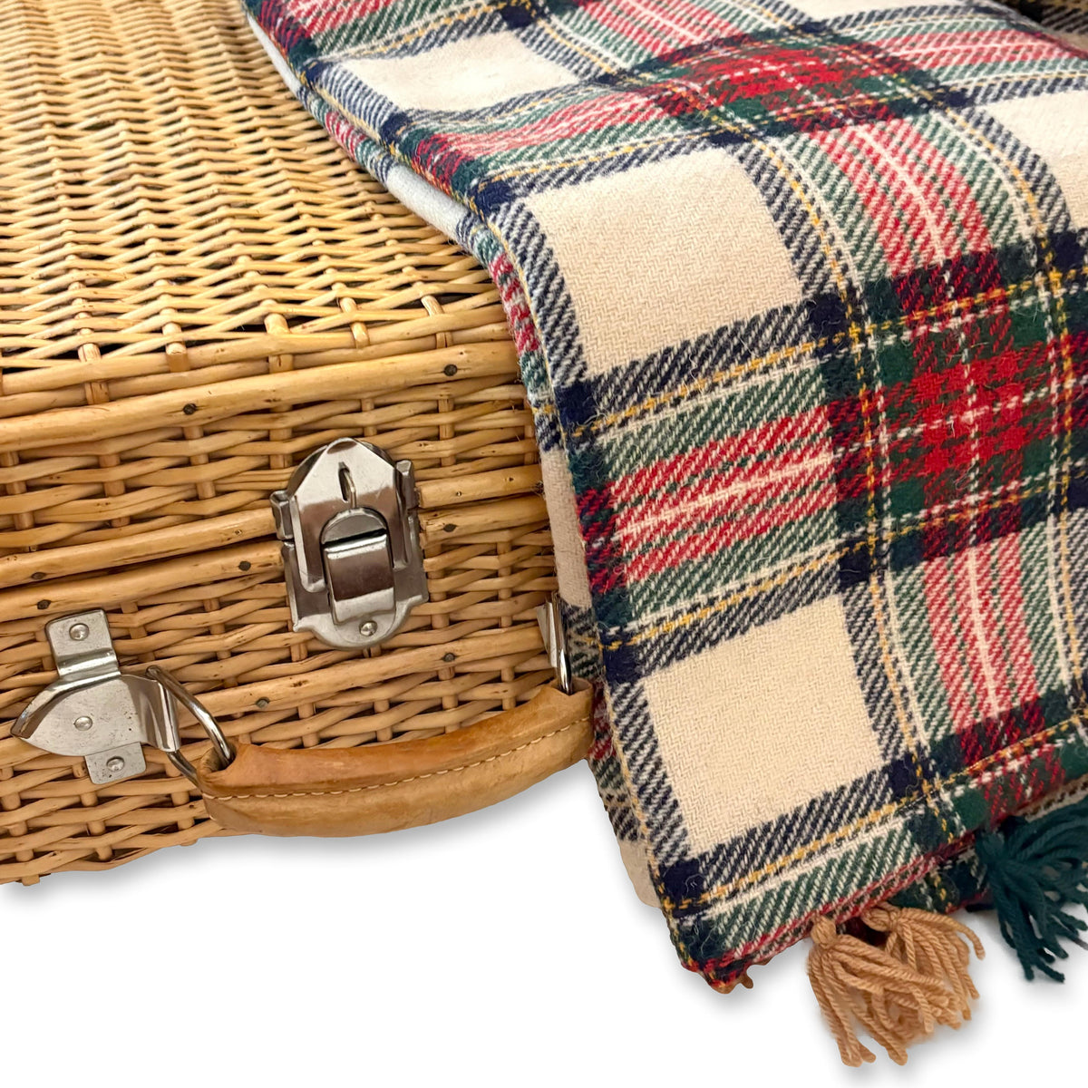 Vintage Tuscan Picnic Basket & Blanket