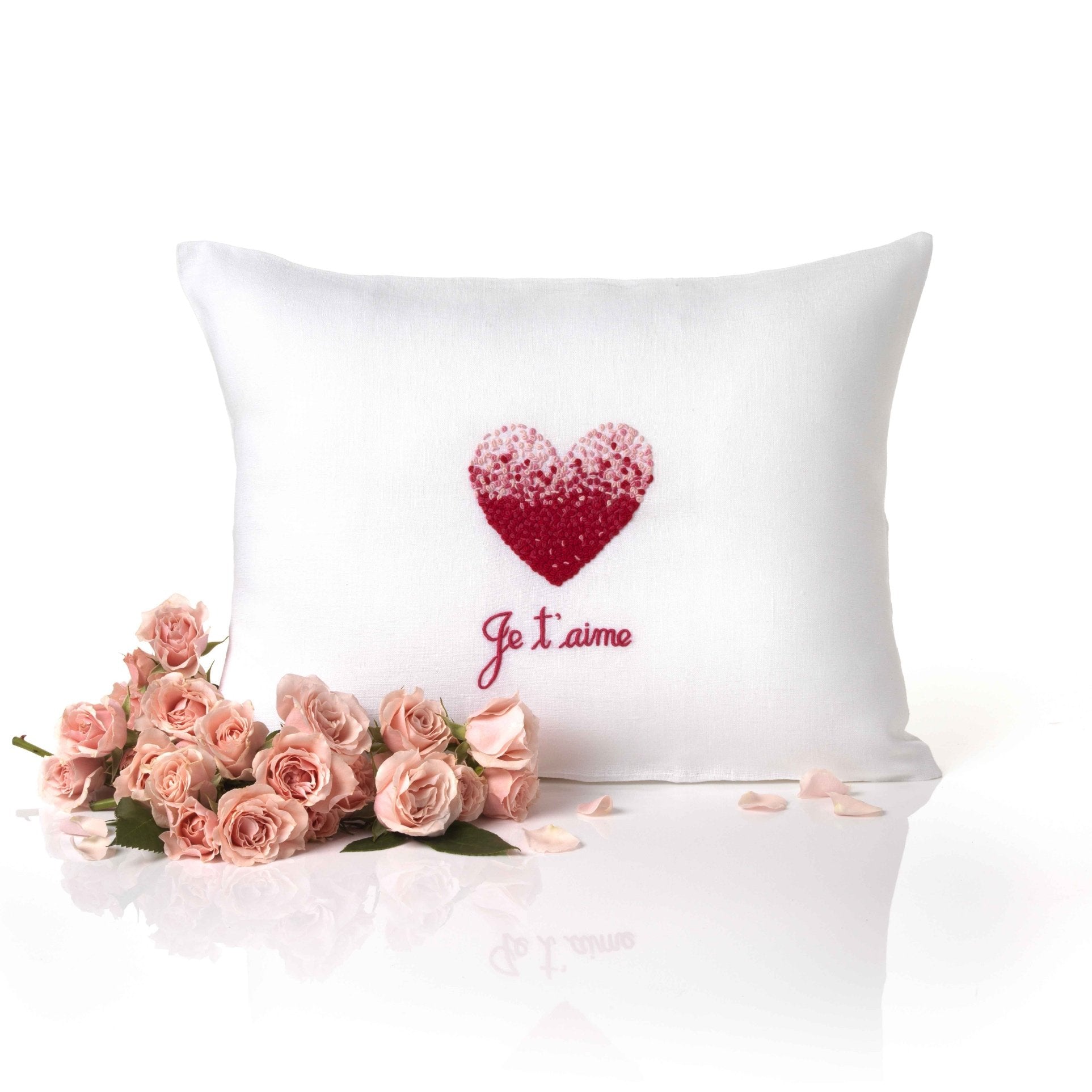 La Maison Brodee Je t'aime Pillow