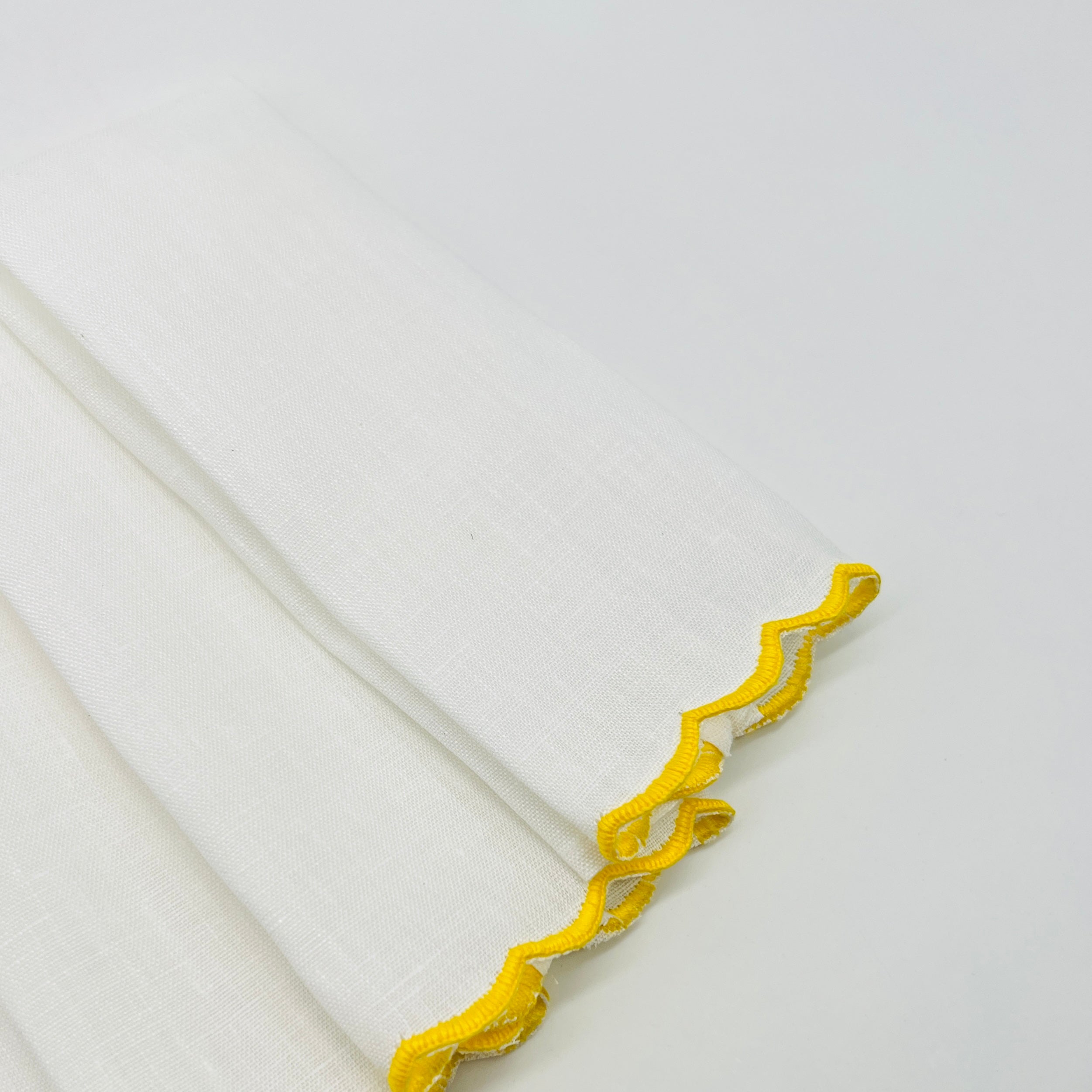 Pierre Mini Guest Towel with Ischia Rectangular Basket